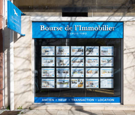 BAYONNE, FRANCE - CIRCA FEBRUARY 2021: Bourse de lImmobiler real estate agency officeのeditorial素材