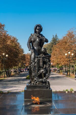 Statue and ethernal fire  in Belgorod, Russiaのeditorial素材