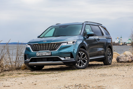 MOSCOW, RUSSIA - April 18, 2021 : New Kia Carnival on the street. a seven-seater van or a crossover for traveling. big family carのeditorial素材