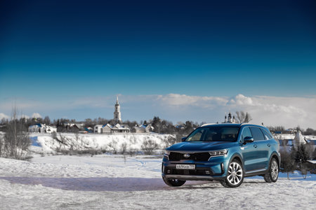 Suzdal, Russia - November 8, 2022: Kia Sorento all-wheel drive full-size crossover parked on the street against the background of the city on the mountain.のeditorial素材