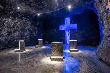 Cross and Thombstone in Zipaquira Salt Cathedral, Colombiaのeditorial素材