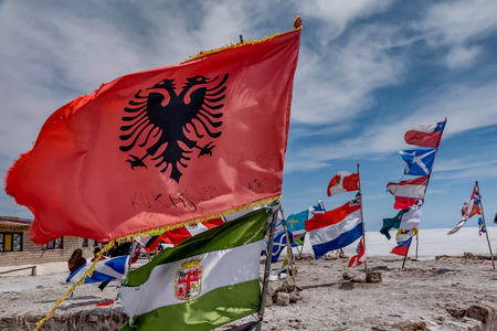 Flags of various nations at Salar de Uyuni ( Salt Lake), Boliviaのeditorial素材