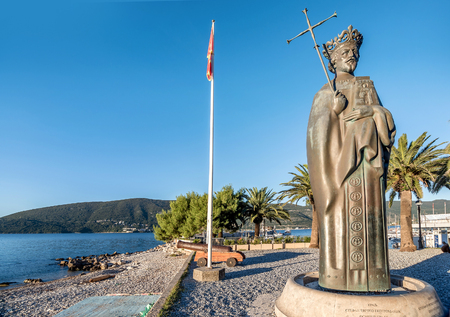 Herceg Novi, Montenegro- November 1, 2016:Statue of king Stephen Tvrtko I in port of  Herceg Novi, Montenegroのeditorial素材