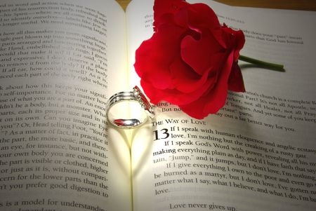 Rings and Rose on Bibleの写真素材