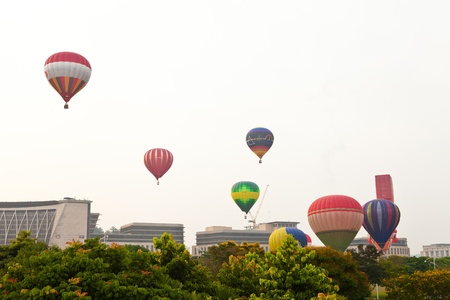 For the 5th year running, the Putrajaya International Hot Air Ballon Fiesta returns from the 28th to 31st March 2013  Over 250,000 visitors, 25 hot air balloons, and 18 international balloonists are anticipated for this yearのeditorial素材