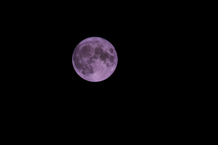 The Sturgeon supermoon of 2022 on a clear August nightの写真素材