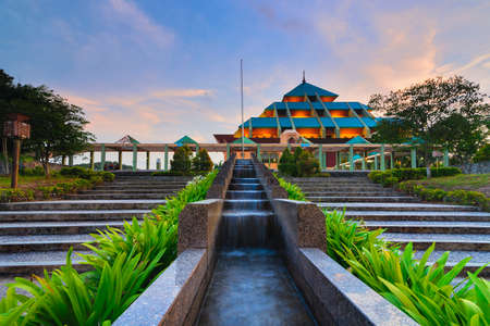Blue Hour in Batam City Mosque
Interesting sights in the mosque of batam city at blue hour, the mosque looks so beautiful and magnificent this photo was taken 15 December 2017のeditorial素材