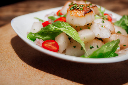 Vertical shot of delicious scallop salad 3d illustratedの写真素材