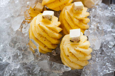 Fresh and cool Phulae pineapple pulp on iceの写真素材