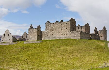 Ruthven Barracks were built by George IIâs government in the early 1700s after the failed Jacobite uprising of 1715. This photo shows an external overview on the barracks.の写真素材