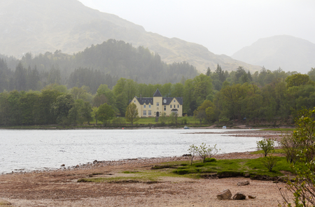 Mansion at Loch Shiel - Scotlandのeditorial素材