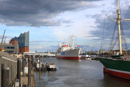 May 22 2022 - Hamburg, Germany: Ships in the Harbour of the Cityのeditorial素材