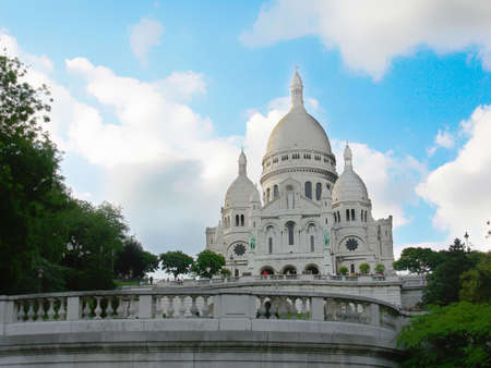 Sacre Coeur on montmartre Parisの写真素材