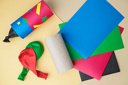 DIY paper cracker, paper craft for Juneteenth day, toilet roll recycleの写真素材