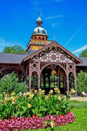 Spa patients in the health resort Szczawno Zdroj near Wa?brzych, Lower Silesia, Polandのeditorial素材