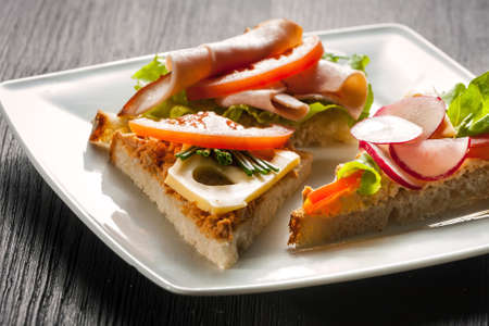 Sandwich with pie and vegetables 