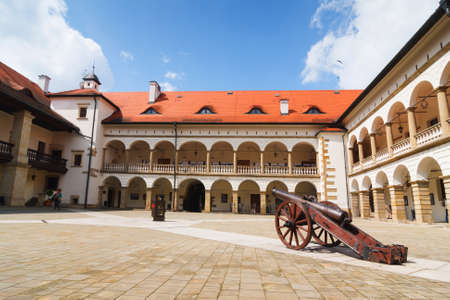Courtyard of Niepolomice Castle, Poland のeditorial素材