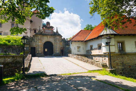 View of Nowy Wisnicz castle, Poland のeditorial素材