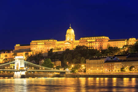 Night view of Chain bridge and royal palace in Budapest, Hungaryのeditorial素材