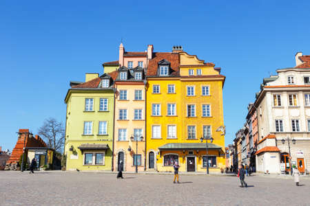 WARSAW, POLAND, 13 march 2016: Old town square in Warsaw in a sunny day. Warsaw is the capital of Polandのeditorial素材