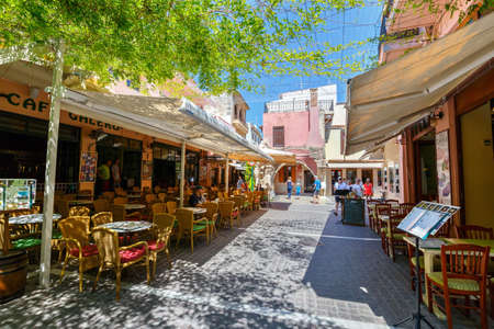 Rethymno, Crete - 27 Maj, 2016 : Unidentified people visit historical centre of Rethymno City on Crete, Greeceのeditorial素材