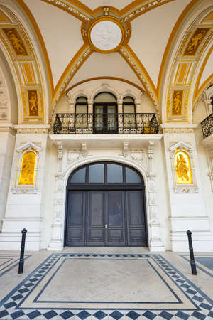 facade of austrian parliament building in Vienna, Austriaのeditorial素材