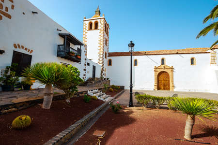 Central square with church in Betancuria village on Fuerteventura Island, Spainの写真素材