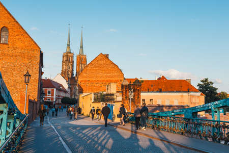 Wroclaw, Poland, 24.06.2015: Unidentified tourists visiting Cathedral of St. John in Wroclaw, Polandのeditorial素材