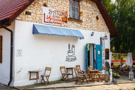 Kaziemierz Dolny, Poland, August 31, 2018: Unidentified people walking on the old town of Kazimierz Dolny at Vistula river, Polandのeditorial素材