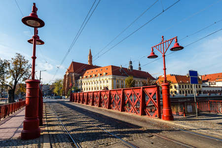 Sand Bridge over Odra river, Wroclaw, Polandのeditorial素材