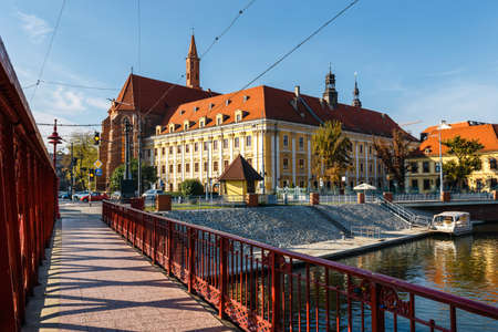 Sand Bridge over Odra river, Wroclaw, Polandのeditorial素材