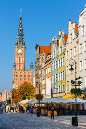 Gdansk, Poland, October 14, 2018: People on the Long Lane  in Gdansk, Polandのeditorial素材