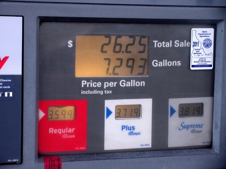 LEWISTON/IDAHO/USA _ Rising gas price  regular 5c more 3.49 regular and 11c for deesel 4.15 in united states Idaho state 24 March 2011     のeditorial素材