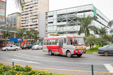 LIMA, PERU - SEP 08TH 2019: Traffic view in the city of Lima, Peruのeditorial素材