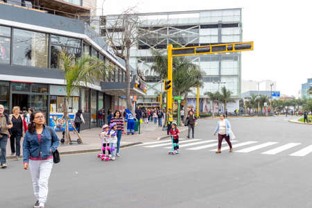 LIMA, PERU - SEP 08TH 2019: Traffic view in the city of Lima, Peruのeditorial素材