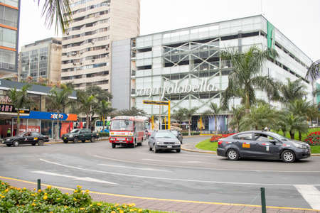 LIMA, PERU - SEP 08TH 2019: Traffic view in the city of Lima, Peruのeditorial素材
