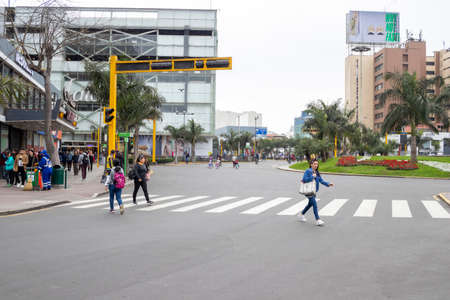 LIMA, PERU - SEP 08TH 2019: Traffic view in the city of Lima, Peruのeditorial素材