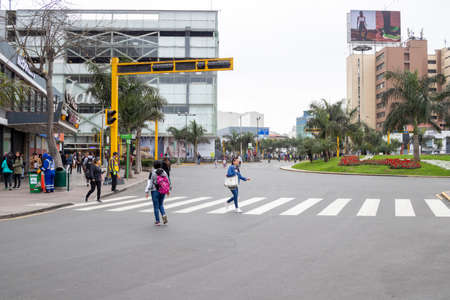 LIMA, PERU - SEP 08TH 2019: Traffic view in the city of Lima, Peruのeditorial素材