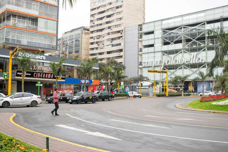 LIMA, PERU - SEP 08TH 2019: Traffic view in the city of Lima, Peruのeditorial素材