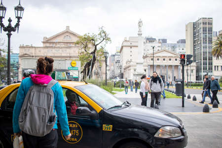 BUENOS AIRES - 15TH OCT 2019: People walking through the streets of the city of Buenos Aires in Argentina.のeditorial素材