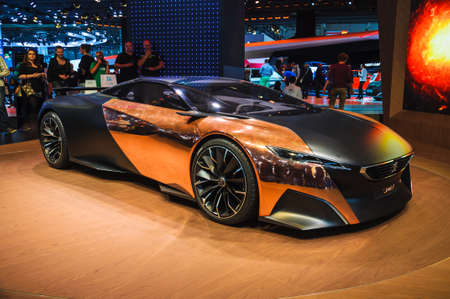 FRANKFURT - SEPT 21: Peugeot Onyx hybrid supercar (conceptcar) presented as world premiere at the 65th IAA (Internationale Automobil Ausstellung) on September 21, 2013 in Frankfurt, Germanyのeditorial素材