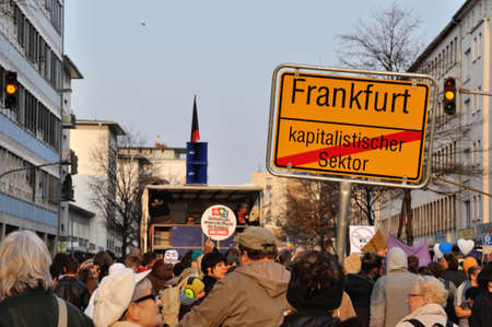 FRANKFURT, GERMANY - MARCH 18, 2015: Crowds of protesters, Demonstration Blockupyのeditorial素材