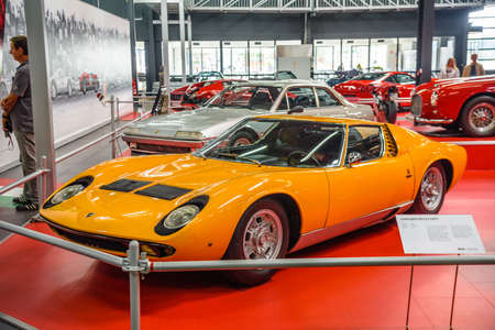 SINSHEIM, GERMANY - MAI 2022: yellow Lamborghini Miura P 400 S 1970 370ps sports carのeditorial素材