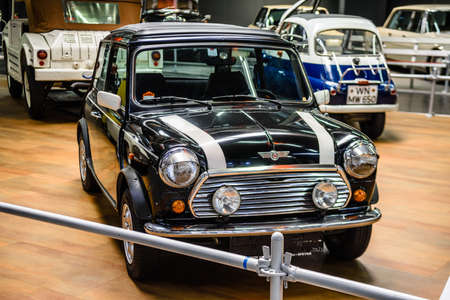 SINSHEIM, GERMANY - MAI 2022: black Mini Cooper 1,3i 1993 63psのeditorial素材