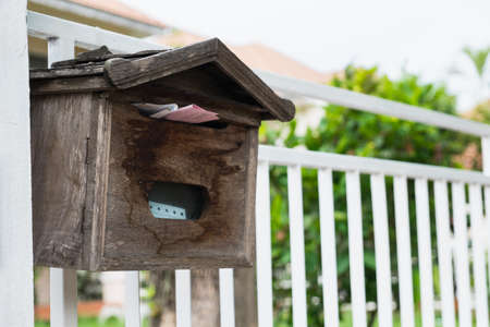 Wood mail box