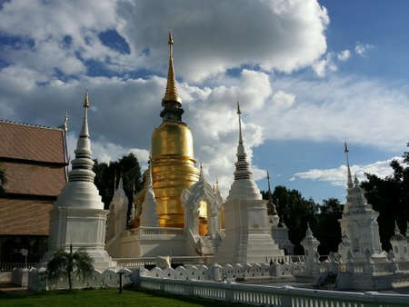 Golden pagoda in Chiang mai trmpleの素材