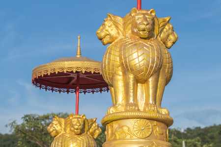 Gold lion statue, Asian, Thailandの写真素材
