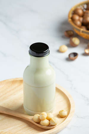 macadamia white milk ready to serveの写真素材