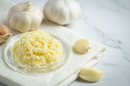 fresh raw garlic ready to cookの写真素材
