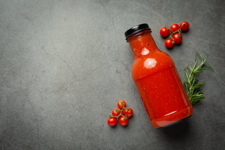 fresh tomato juice ready to serveの写真素材